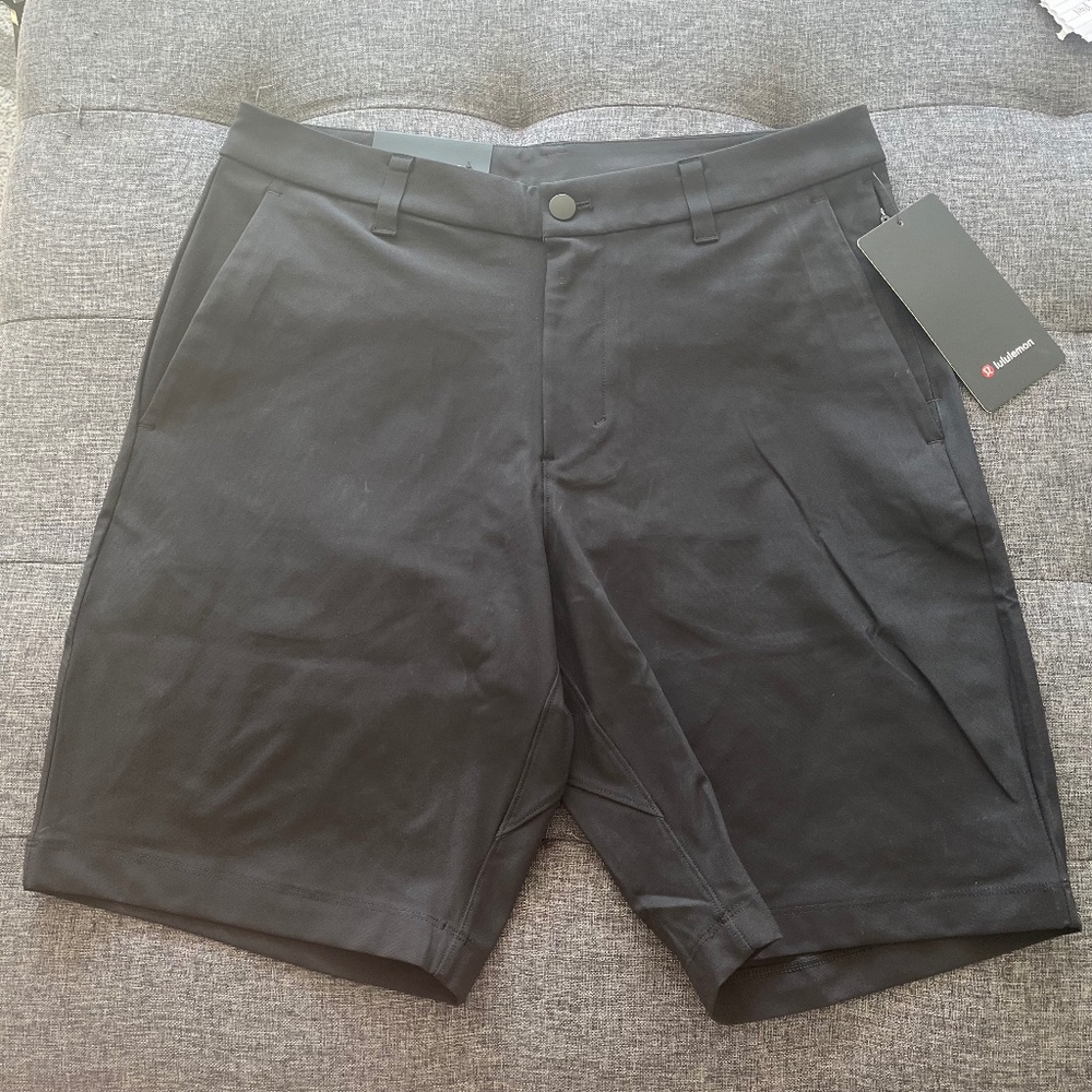 Lululemon Men’s Commission Short Classic 31” waist